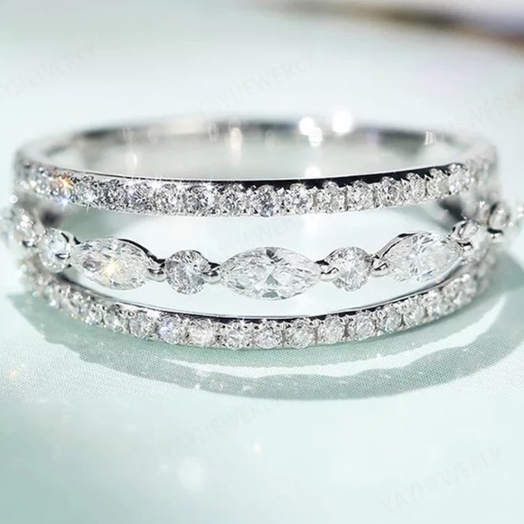 Jewelry - Sterling silver engagement ring